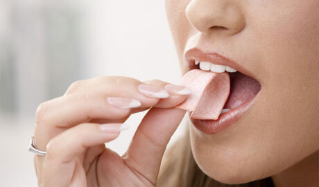 6 Benefits and 5 Negative Side effects of Chewing Gum